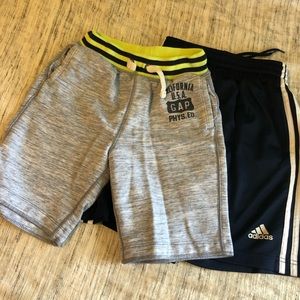 Lot of 2 shorts- GAP and Adidas size smalll